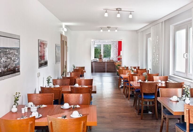 Отель Days Inn By Wyndham Leipzig City Centre