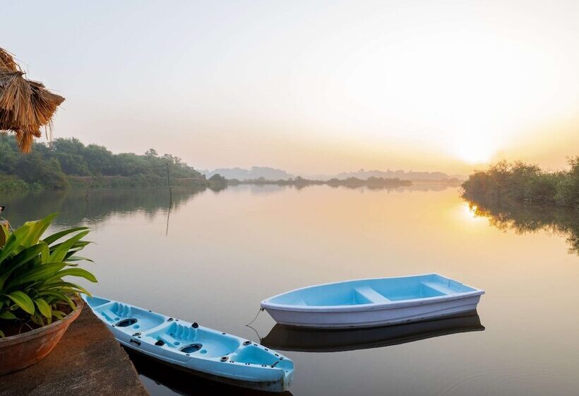 هتل Mercure Goa Devaaya Resort