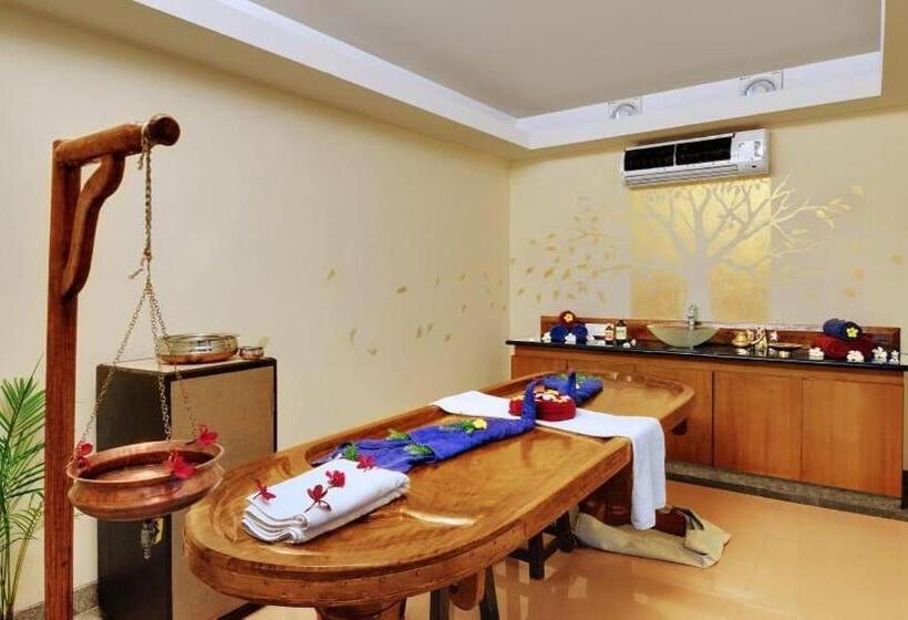 هتل Mercure Goa Devaaya Resort