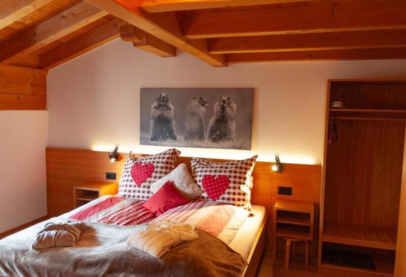 ホテル Madrisajoch