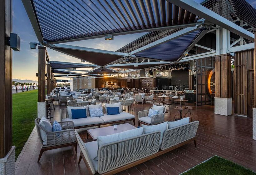 Calista Luxury Resort