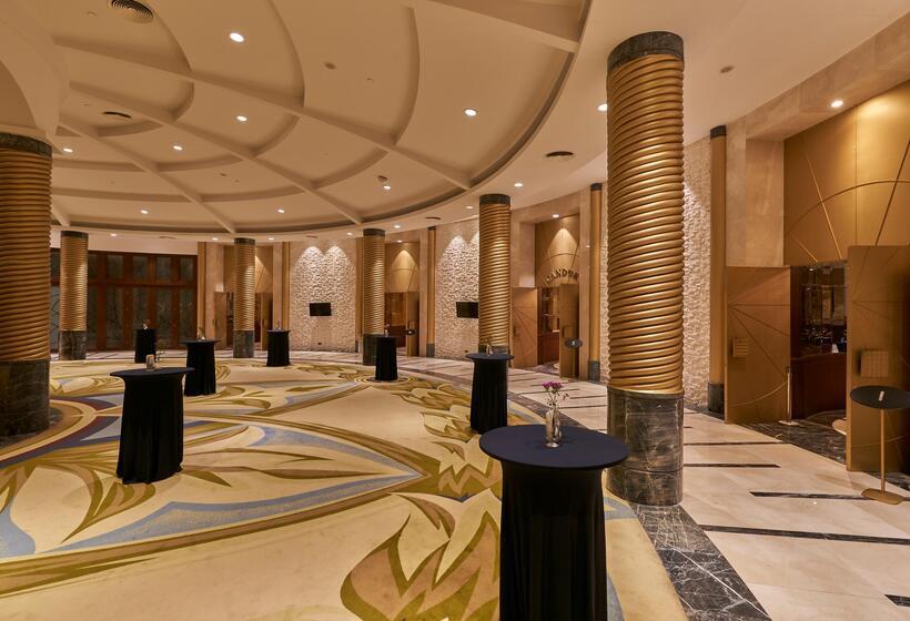 Calista Luxury Resort