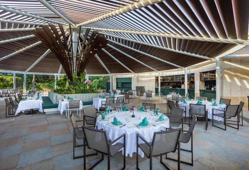 Calista Luxury Resort