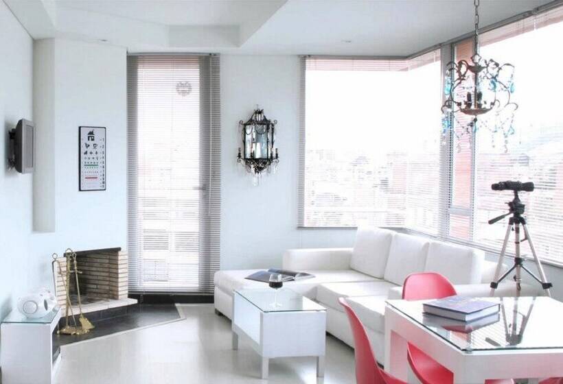 هتل 104 Art Suites