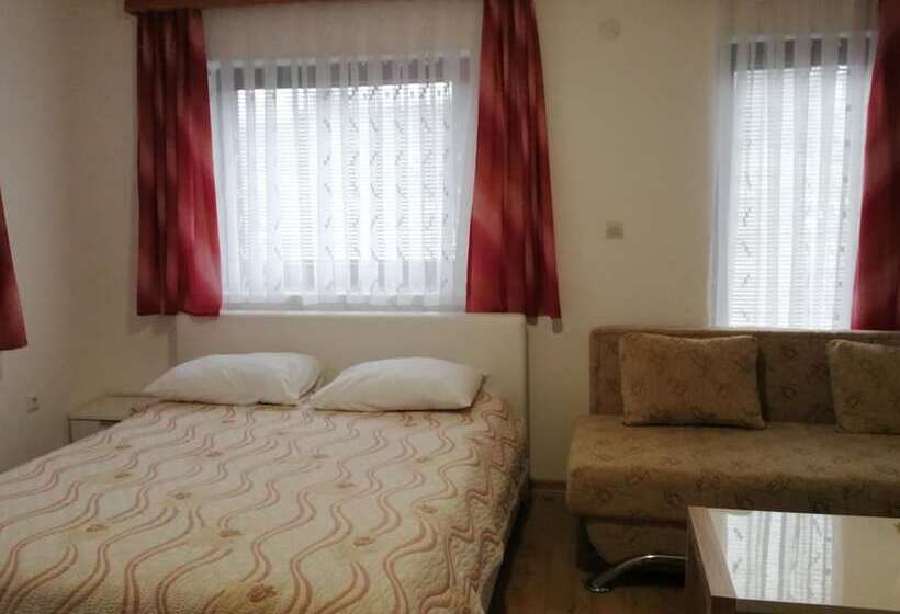 בית מלון כפרי Apartments And Rooms Krizmanic