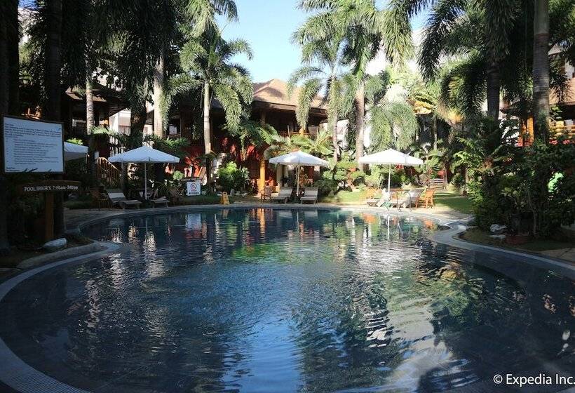 בית מלון כפרי Boracay Tropics Resort