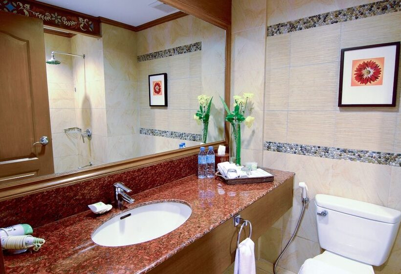 בית מלון כפרי Boracay Tropics Resort