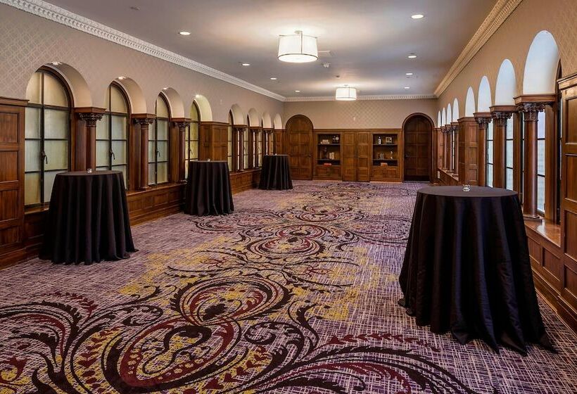 هتل Courtyard By Marriott San Diego Downtown