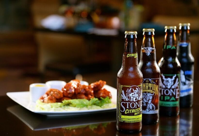 هتل Courtyard By Marriott San Diego Downtown