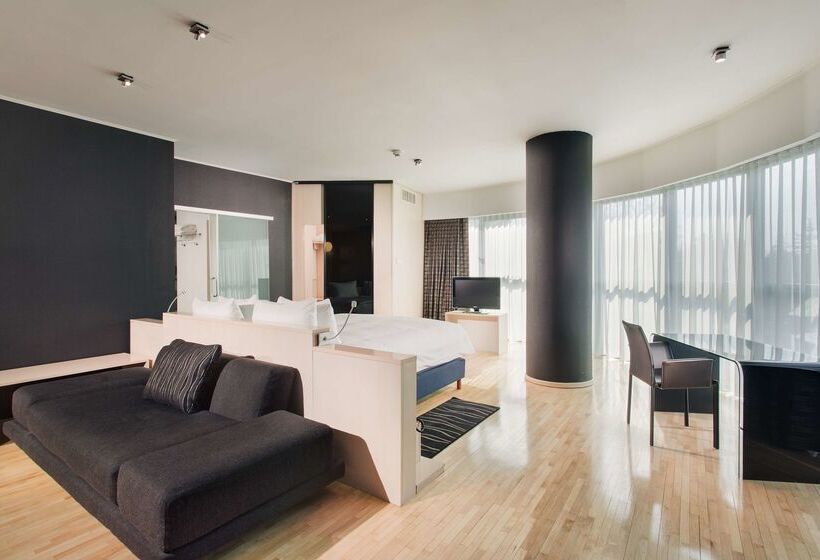 هتل Doubletree By Hilton Cluj – City Plaza