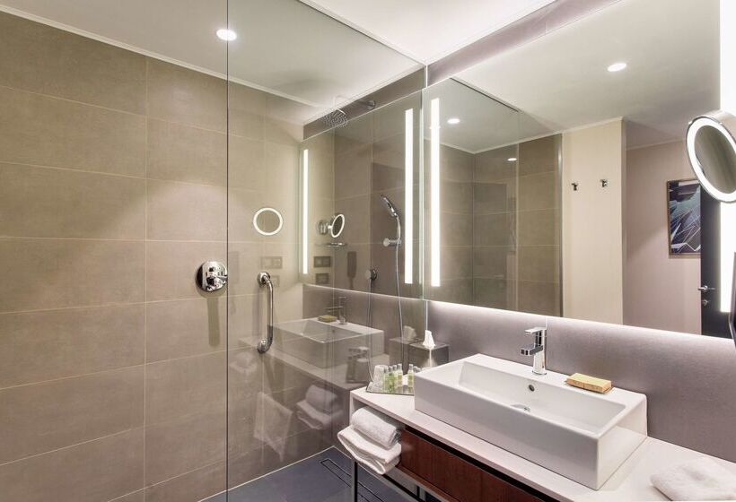 هتل Doubletree By Hilton Cluj – City Plaza