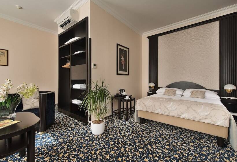 Ea Hotel Royal Esprit