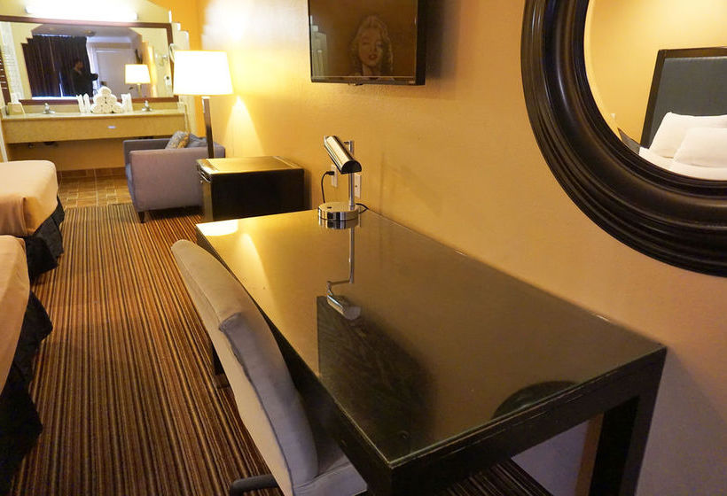 فندق Hollywood Inn Express South