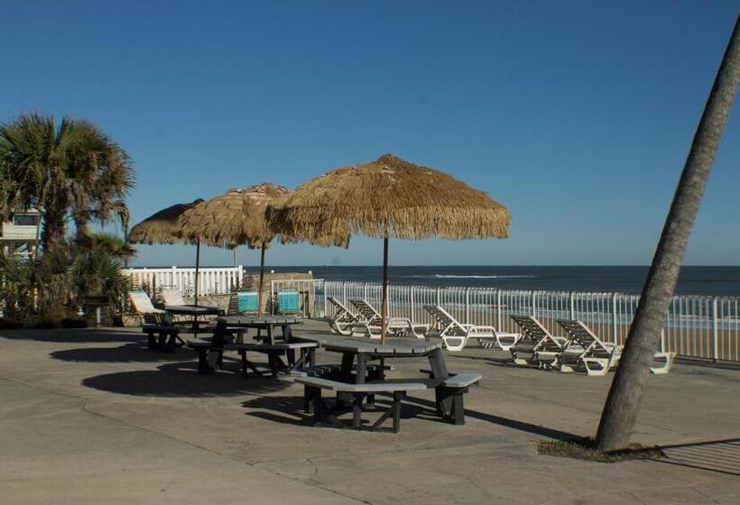 فندق Makai Beach Lodge