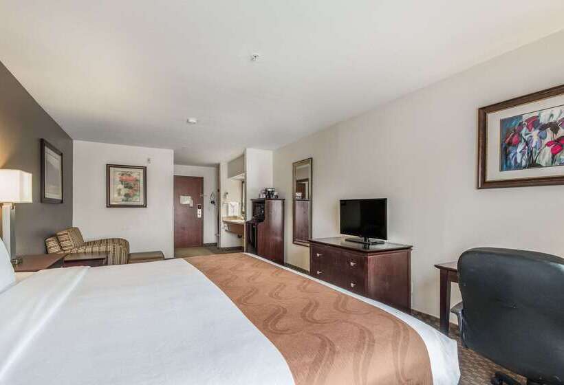 호텔 Quality Inn