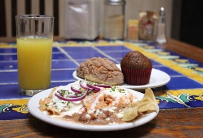 هتل Real Azteca Boulevard