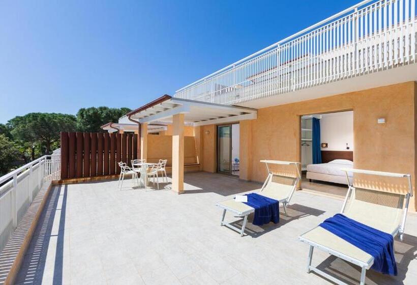 فندق Tirreno Resort