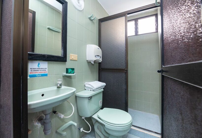 هتل Ayenda Calypso 1142