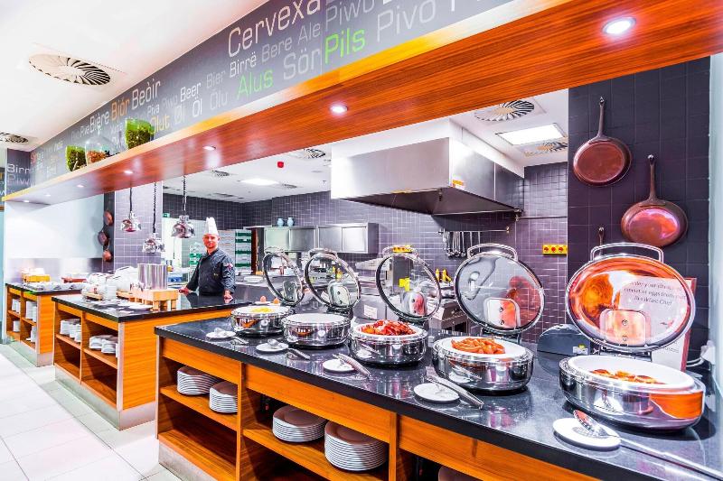 هتل Courtyard By Marriott Pilsen