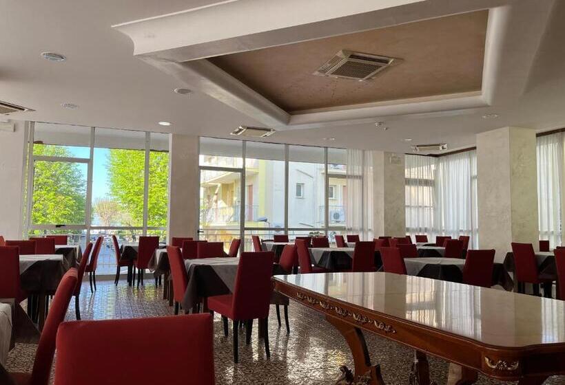 فندق Fellini Rimini