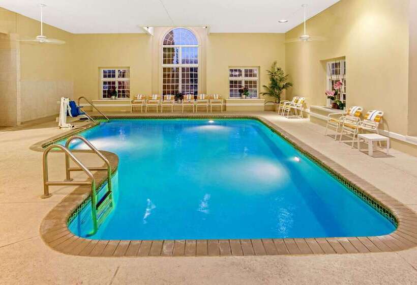 فندق La Quinta By Wyndham Milwaukee Delafield