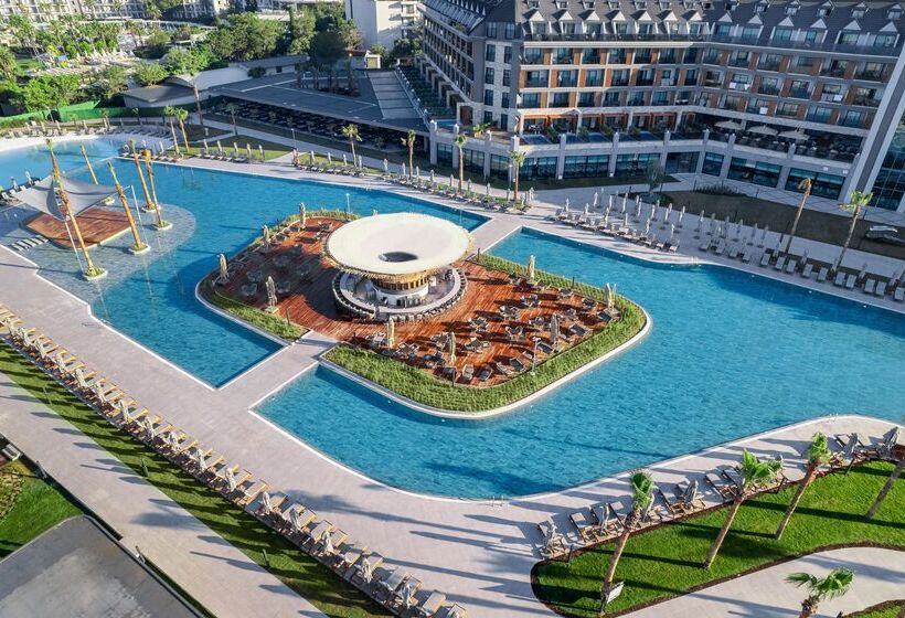 هتل Lago
