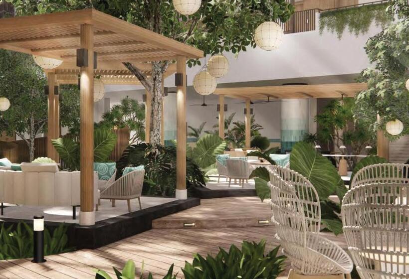 استراحتگاه M Social Hotel Phuket