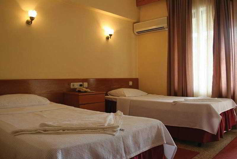 Salute Hotel