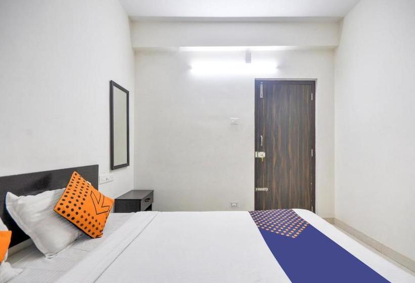 בית מלון כפרי Spot On 77506 Sun Residency