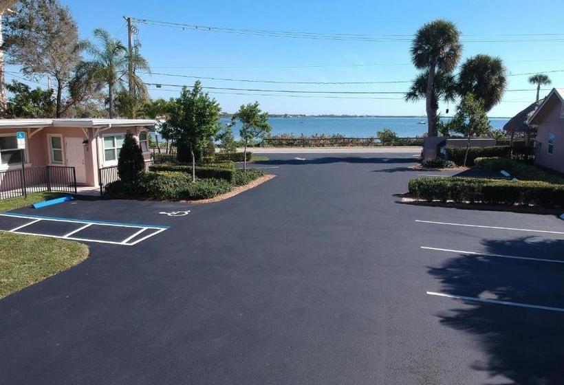 Jb Motel And Cottage