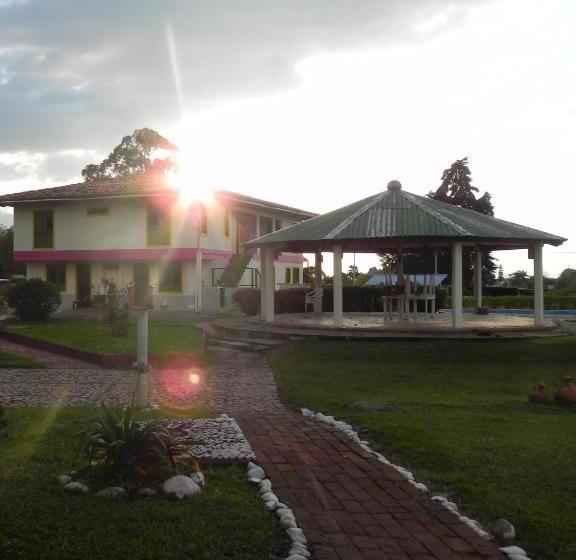 Finca Hotel El Rocio