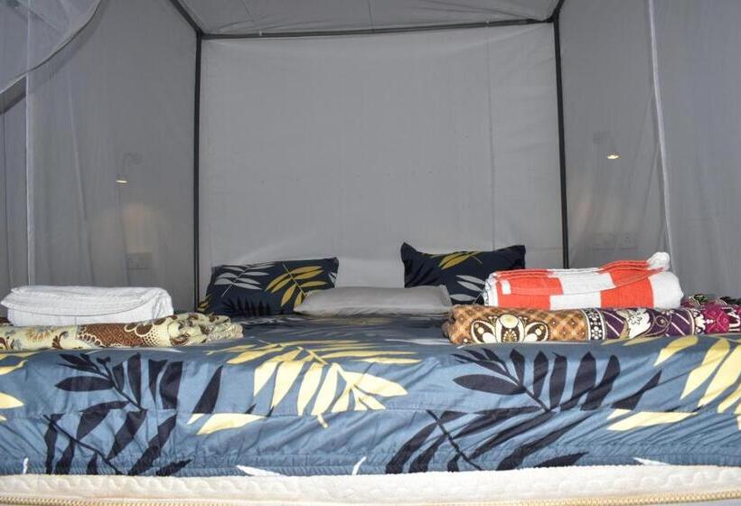 בית מלון כפרי Hare S Bar And Restaurant