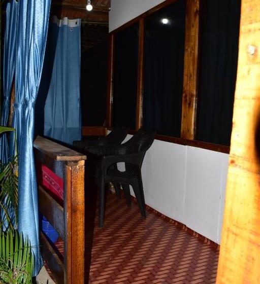 בית מלון כפרי Hare S Bar And Restaurant