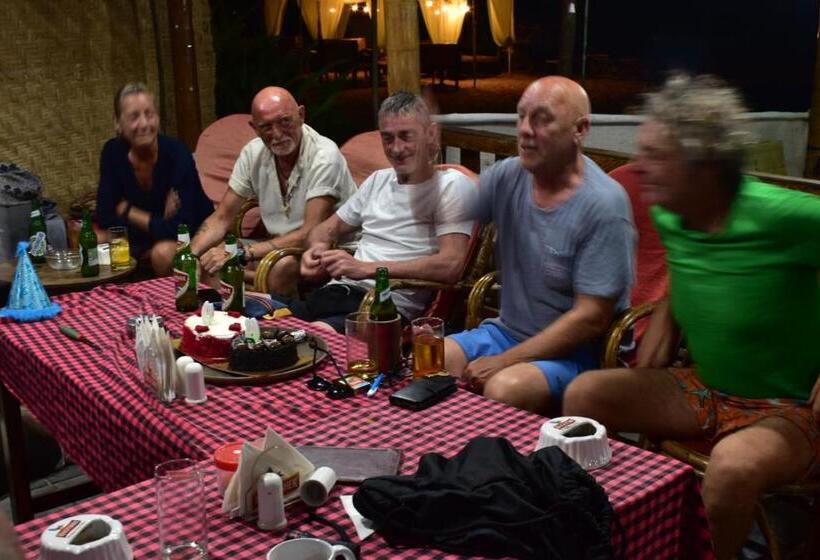 בית מלון כפרי Hare S Bar And Restaurant