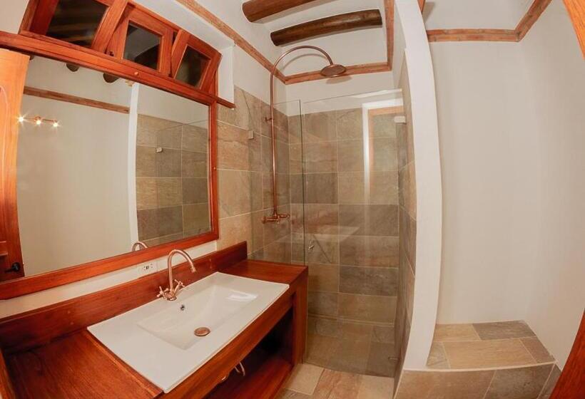 هتل Marquesa De Pinares