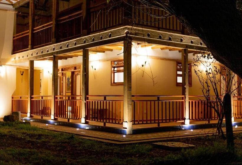 هتل Marquesa De Pinares