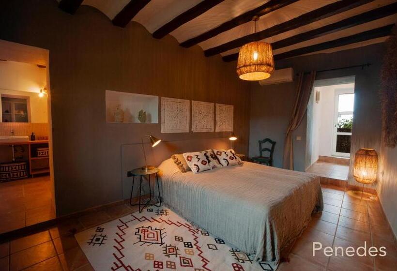 بنسيون Cal Mestre Casa Rural