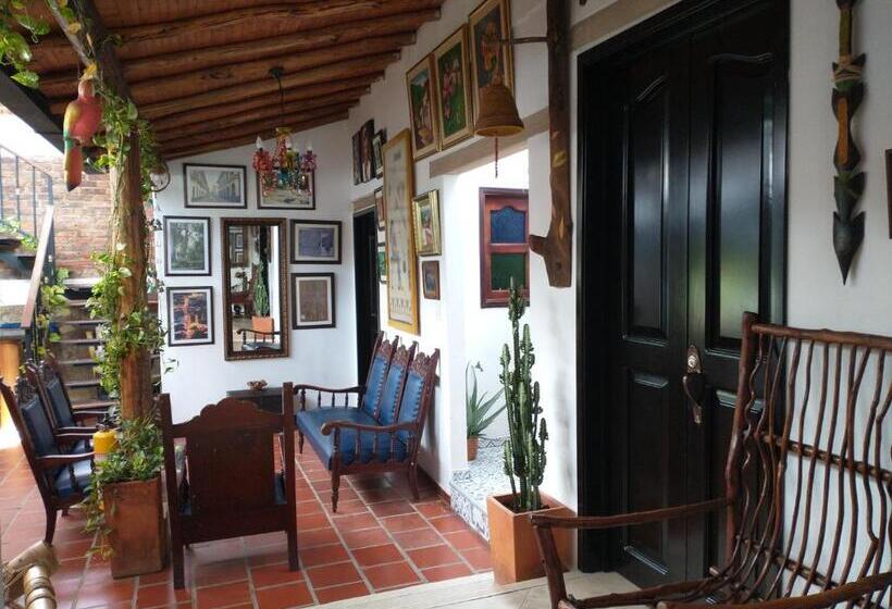 پانسیون Santander Aleman Hostel