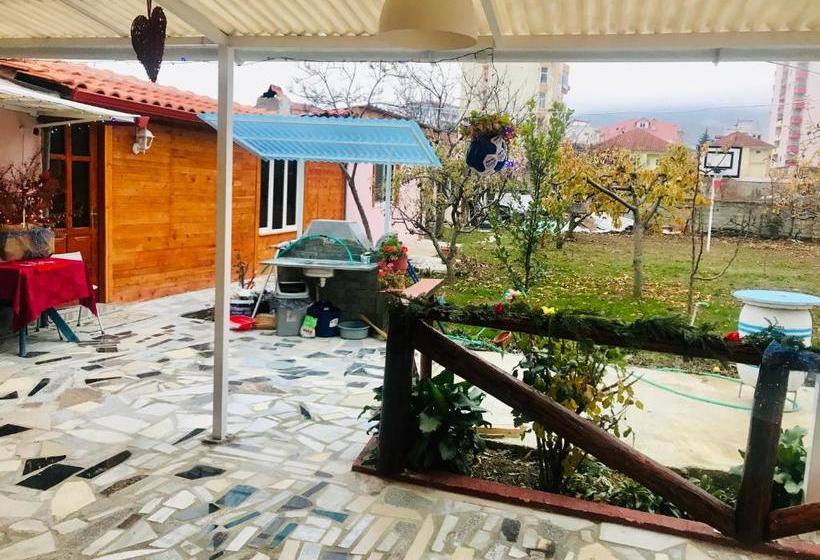 بنسيون Traditional Cottage With Fireplace By Lake Ohrid
