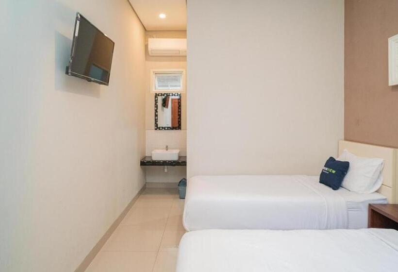 Urbanview Hotel Bubusini Batu By Reddoorz