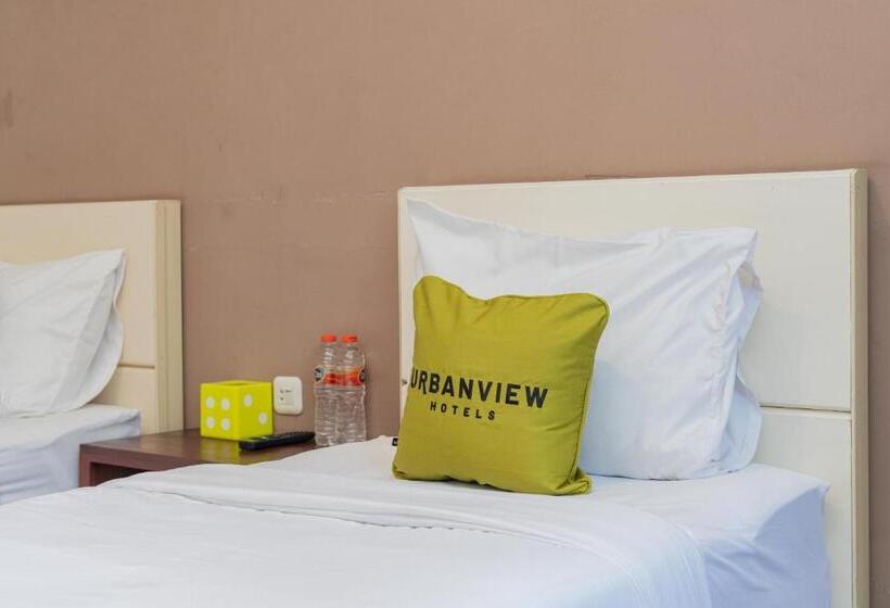 Urbanview Hotel Bubusini Batu By Reddoorz
