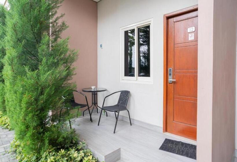 Urbanview Hotel Bubusini Batu By Reddoorz