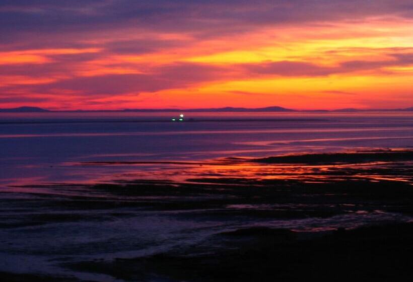 فندق صغير Dungeness Bay Cottages