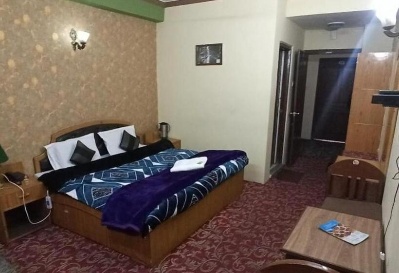 فندق Mehar Srinagar