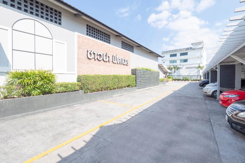 هتل Oyo 75382 Galaxy & Sauna Resort
