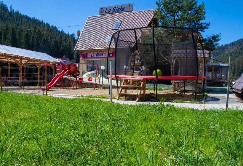 Pensiunea La Sishe Valea Putnei