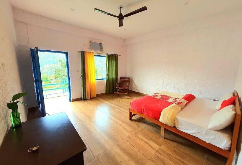 渡假胜地  Corbett Hunters