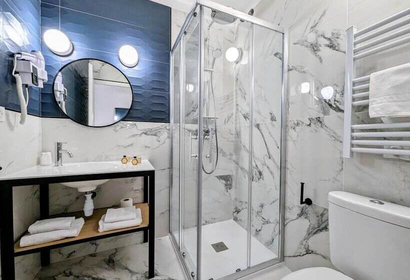 هتل Hôtel Flor