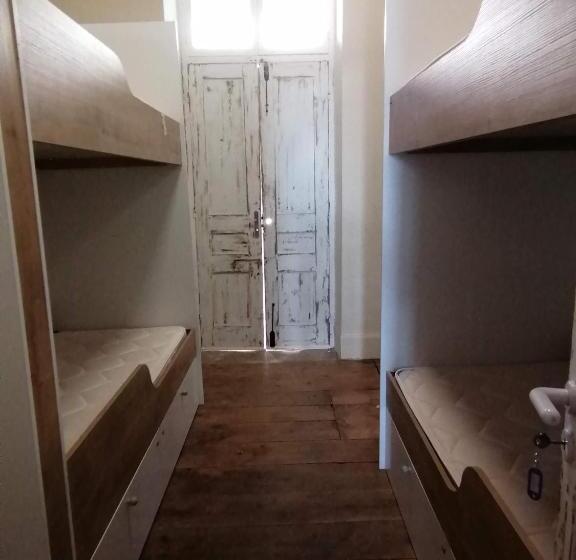 Le Mat Hostel