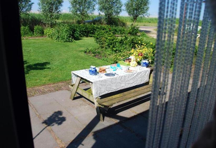 ベッドアンドブレックファースト Bed In Waterland